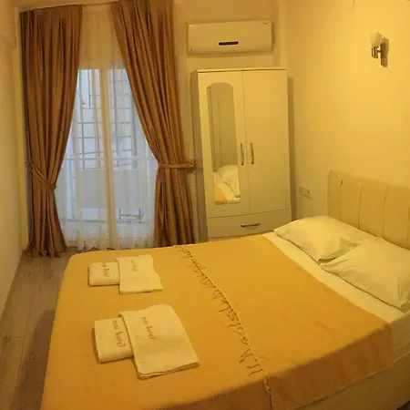 Aras Marina Çeşme